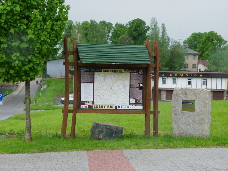 Informační panely představují geopark Informační panely představují geopark